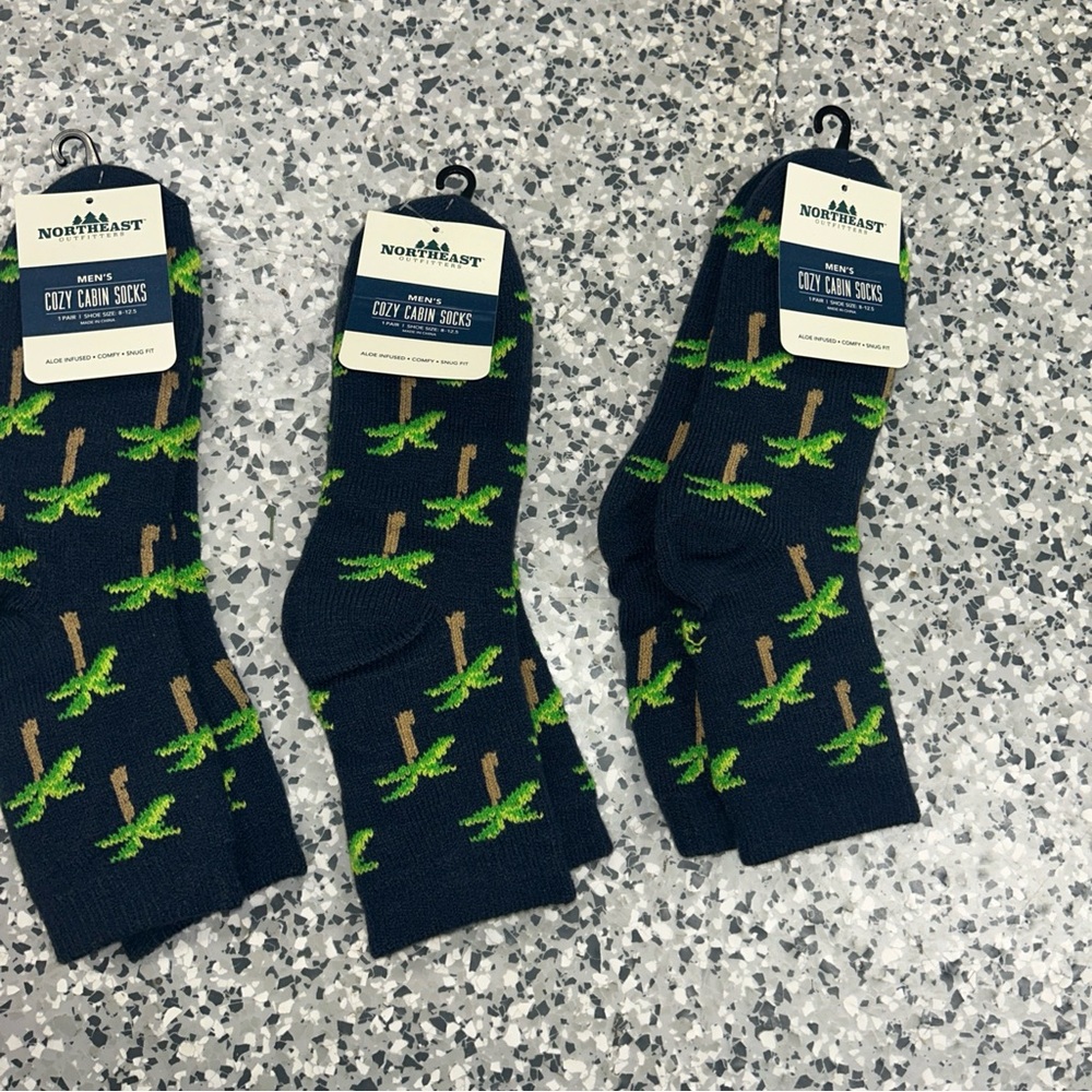 Navy and Green Men's Cozy Cabin Socks Palm Tree lot of 3